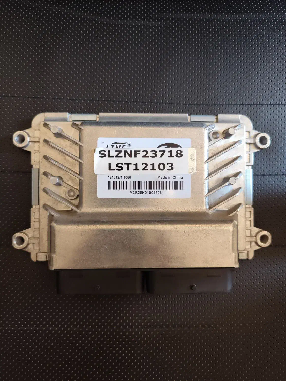 ایسیو ساینا مدل lznf فابریک|قطعات یدکی و لوازم جانبی|بندر انزلی, معلم|دیوار