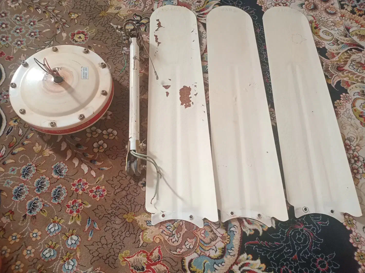 پنکه سقفی|پنکه و تصفیهکنندهٔ هوا|مسجد سلیمان, |دیوار