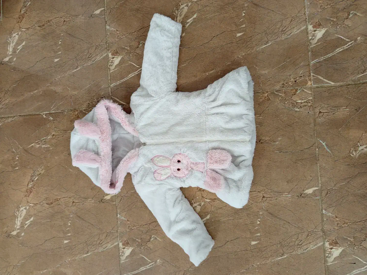 تعداد زیادی لباس بچگانه،زمستانی و تابستانی|کفش و لباس بچه|کوچصفهان, |دیوار