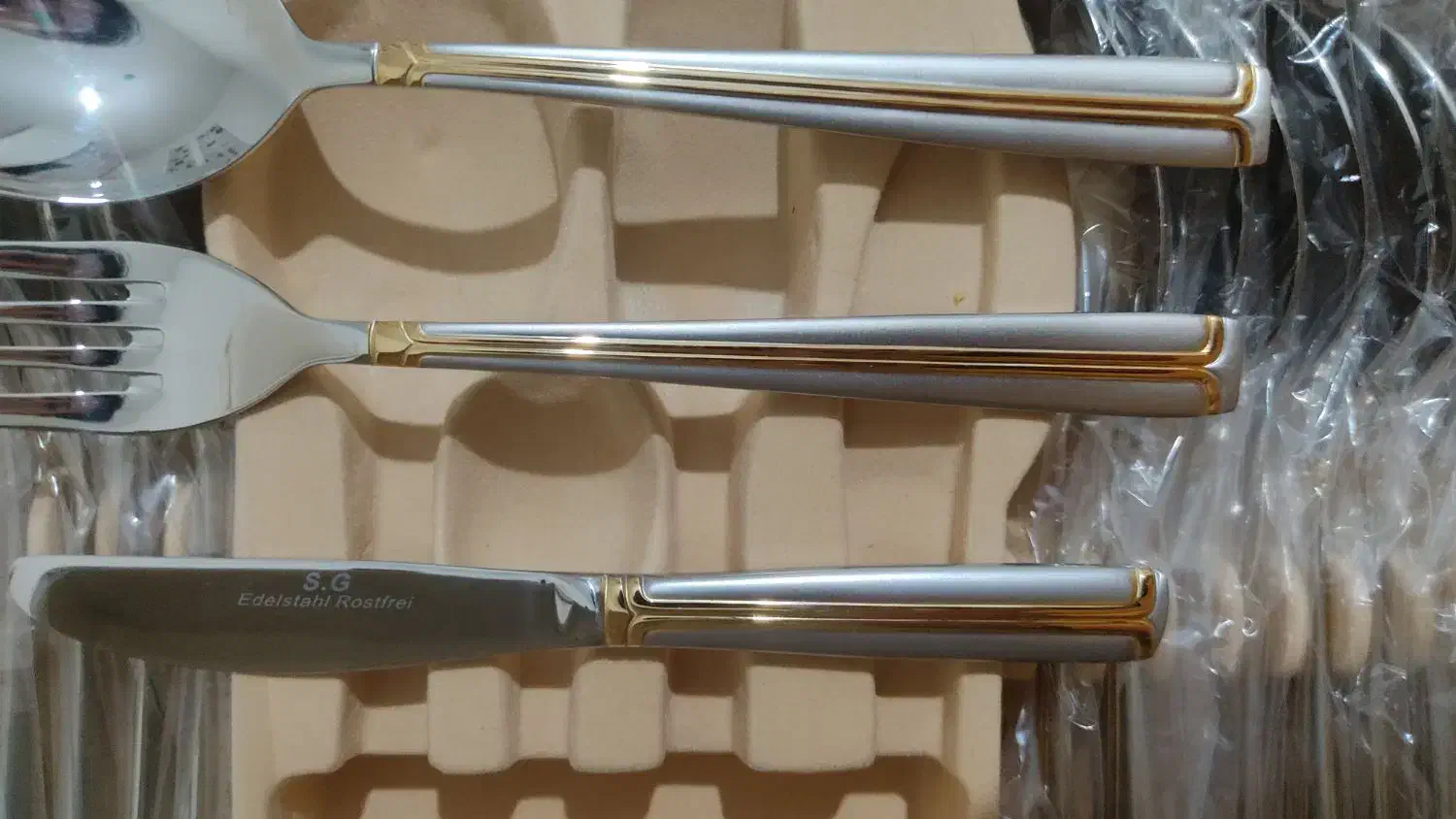 چمدان قاشق و چنگال|ظروف سرو و پذیرایی|پاکدشت, پاکدشت (مامازند)|دیوار