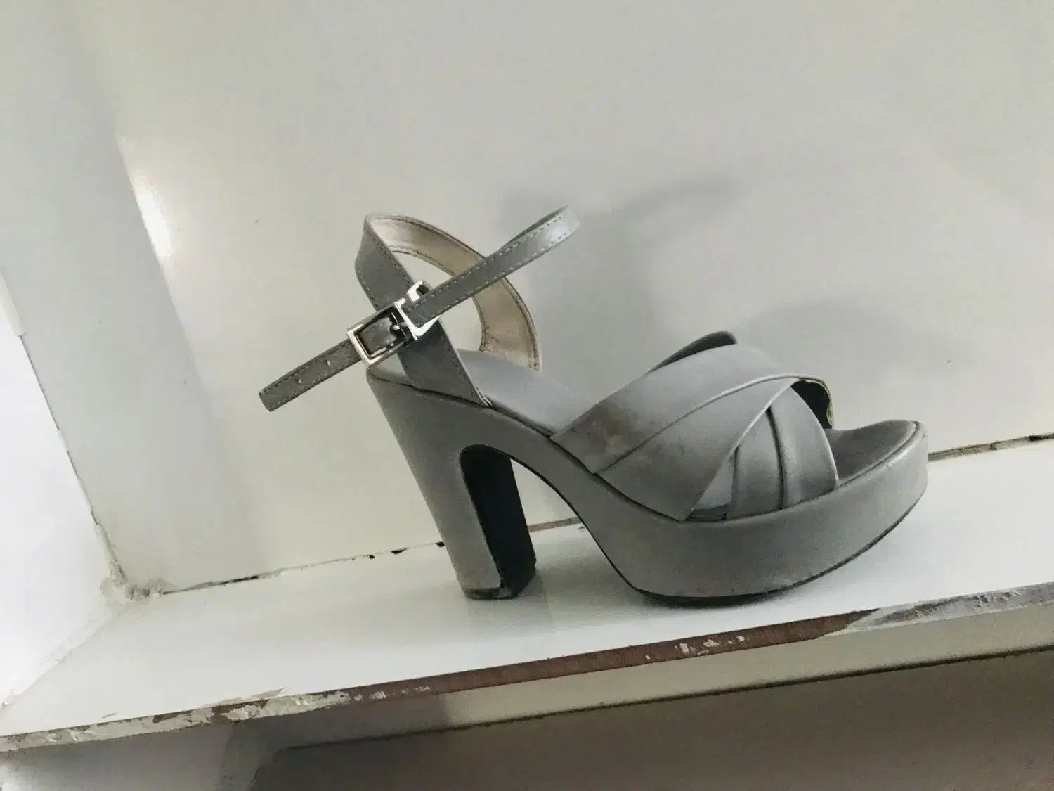 کفش توسی در حد نو|کیف، کفش، کمربند|جوانرود, |دیوار