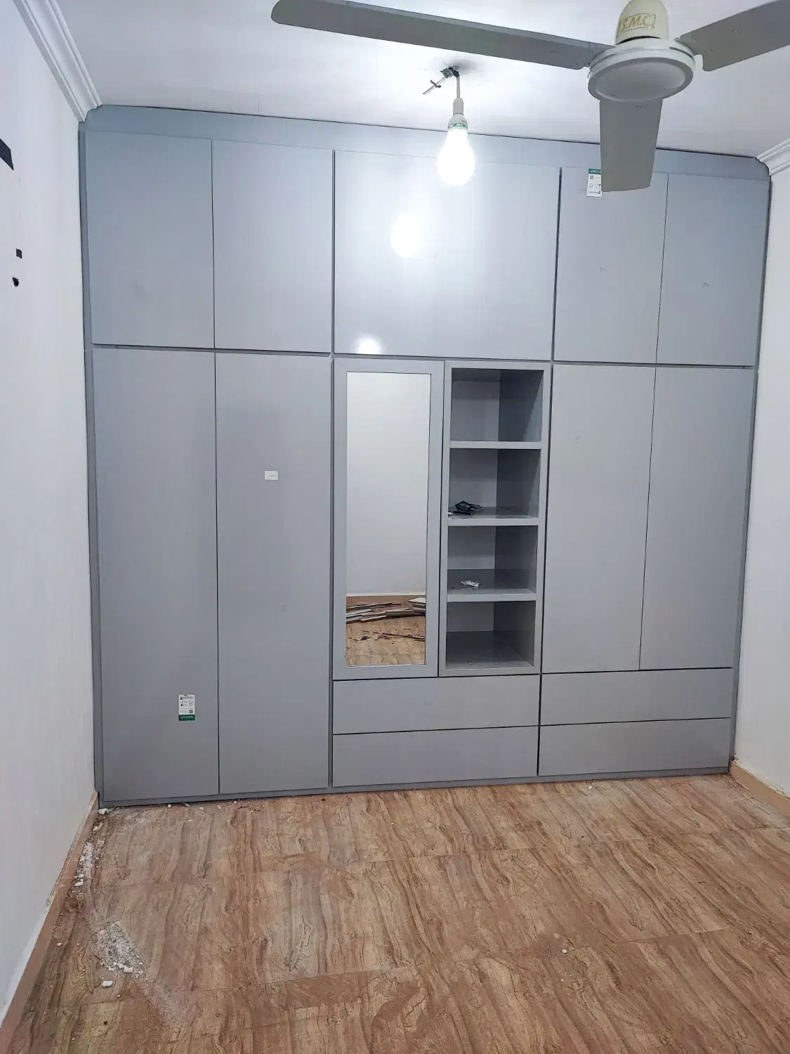 طراحی و ساخت کابینت و کمد دیواری و سرویس خواب|خدمات پیشه و مهارت|بوشهر, |دیوار