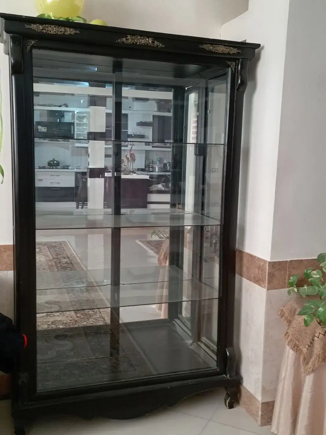 گنجه مشکی طلایی|بوفه، ویترین، کنسول|تربت جام, پاسداران|دیوار