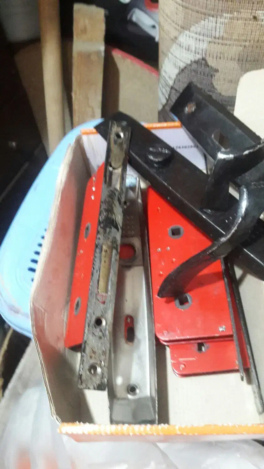 فروش وسایل داخل تصویر|فعالیت داوطلبانه تحقیقاتی|رشت, پل تالشان|دیوار