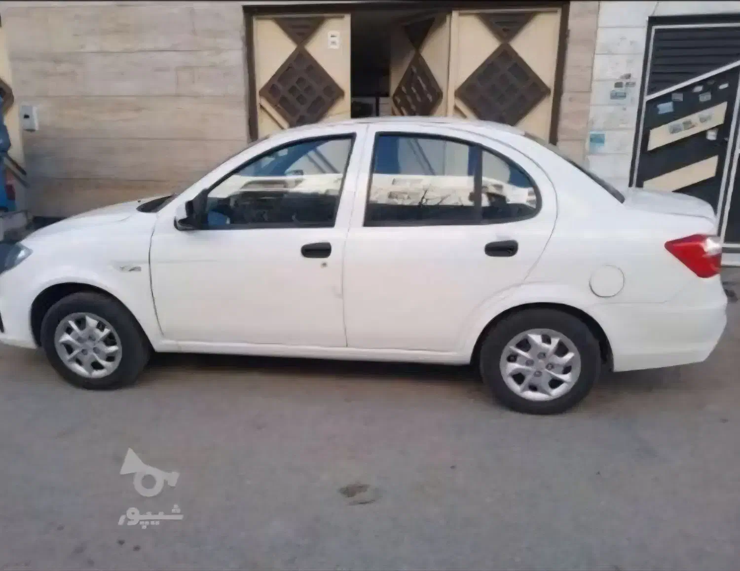 سایناSمدل۴۰۲ بیرنگ|خودرو سواری و وانت|بابل, |دیوار