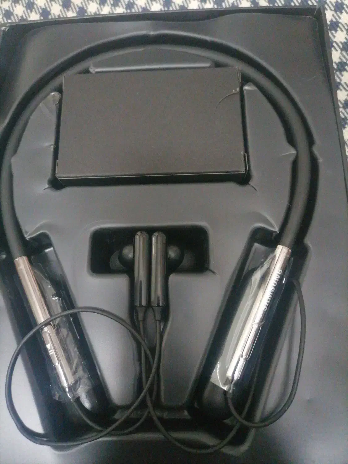 هنزفری دورگردنی سامسونگ باکیفیت|لوازم جانبی موبایل و تبلت|ساوه, |دیوار