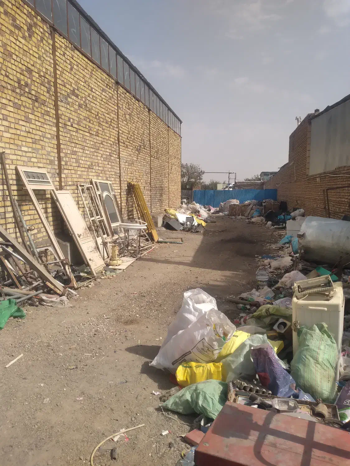 خرید انواع ضایعات.ادرس جنب ایرانخودرو اسماعیل زاده|خدمات پیشه و مهارت|گناباد, |دیوار