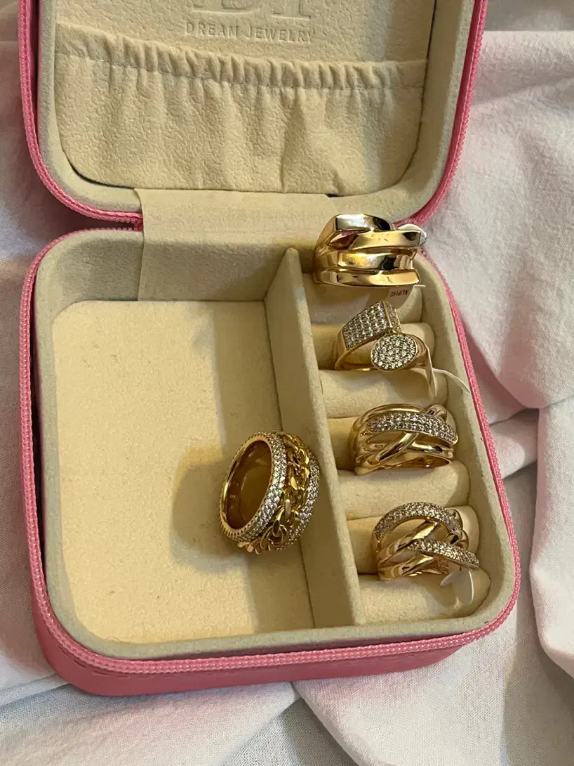 شروع قیمت انگشترای ژوپینگ از ۱۹۵ به بالاست|بدلیجات|اصفهان, سروستان|دیوار