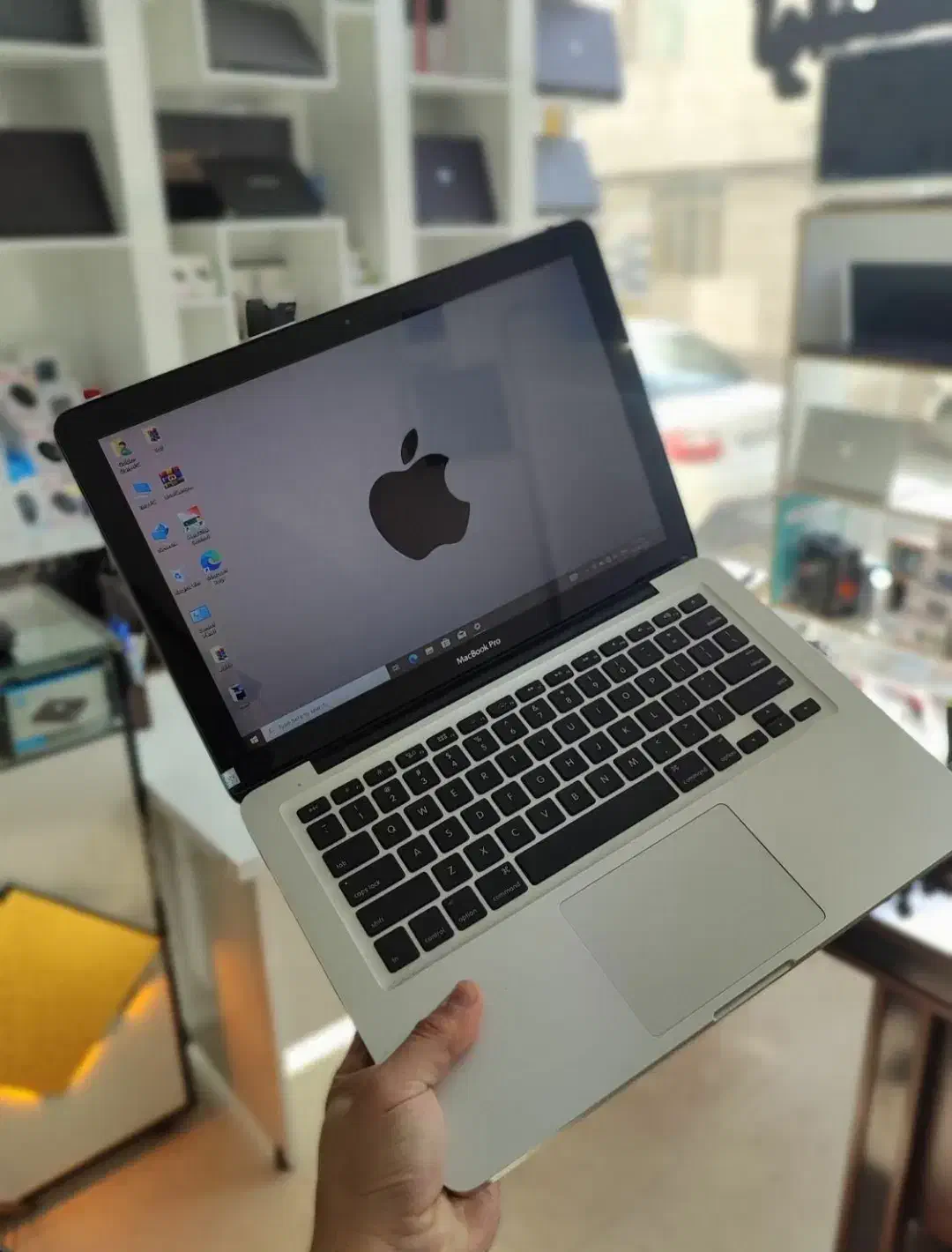 مک بوک اپل اصلی فوق العاده جذاب core i5 رم ۸ SSD|رایانه همراه|نیشابور, شهرک قدس|دیوار