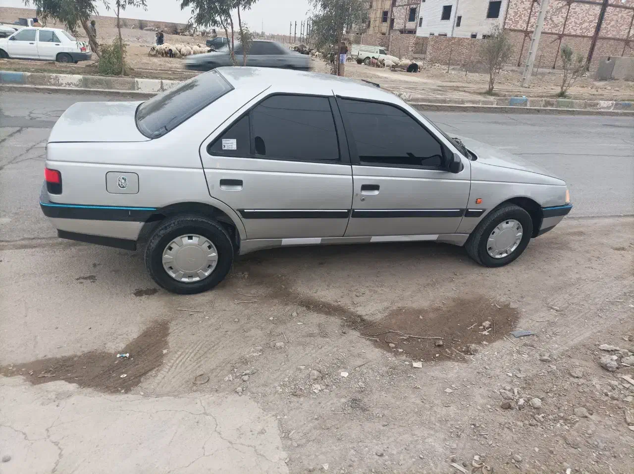 پژو نقره ایی 405|خودرو سواری و وانت|زابل, |دیوار