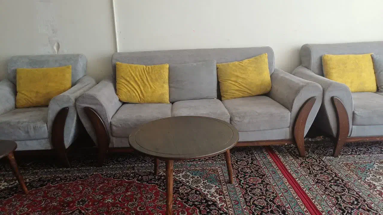 مبل ۷نفر راحتی|مبلمان خانگی و میز عسلی|اصفهان, شهرک ولیعصر|دیوار