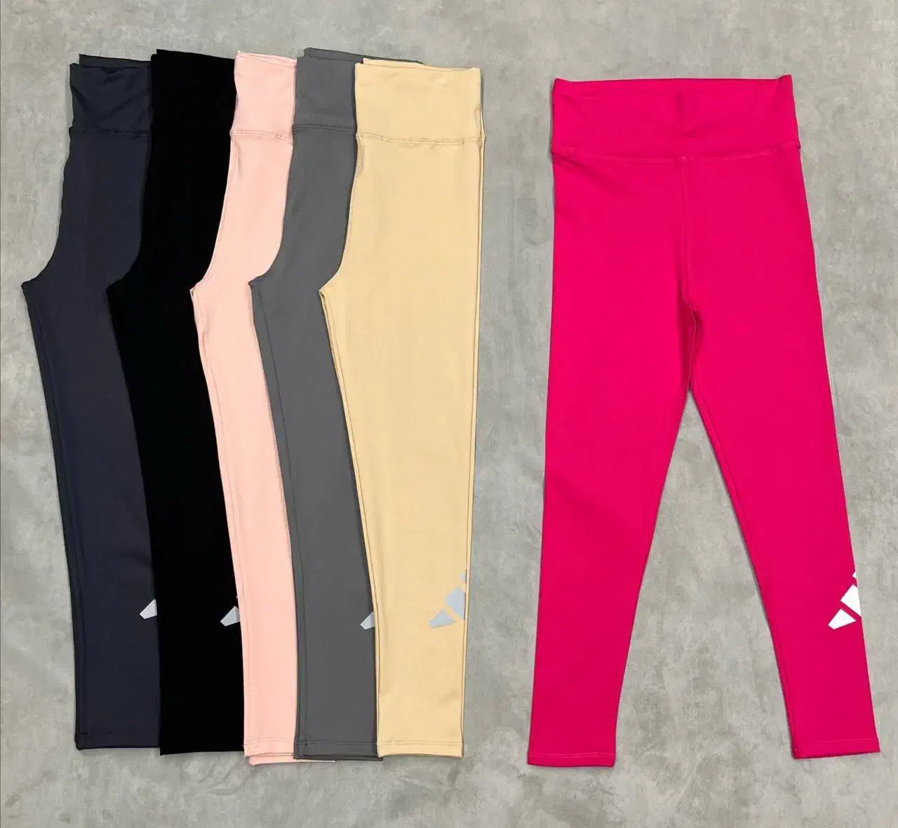 لگ کمرپهن آدیداس|لباس|قم, سالاریه|دیوار