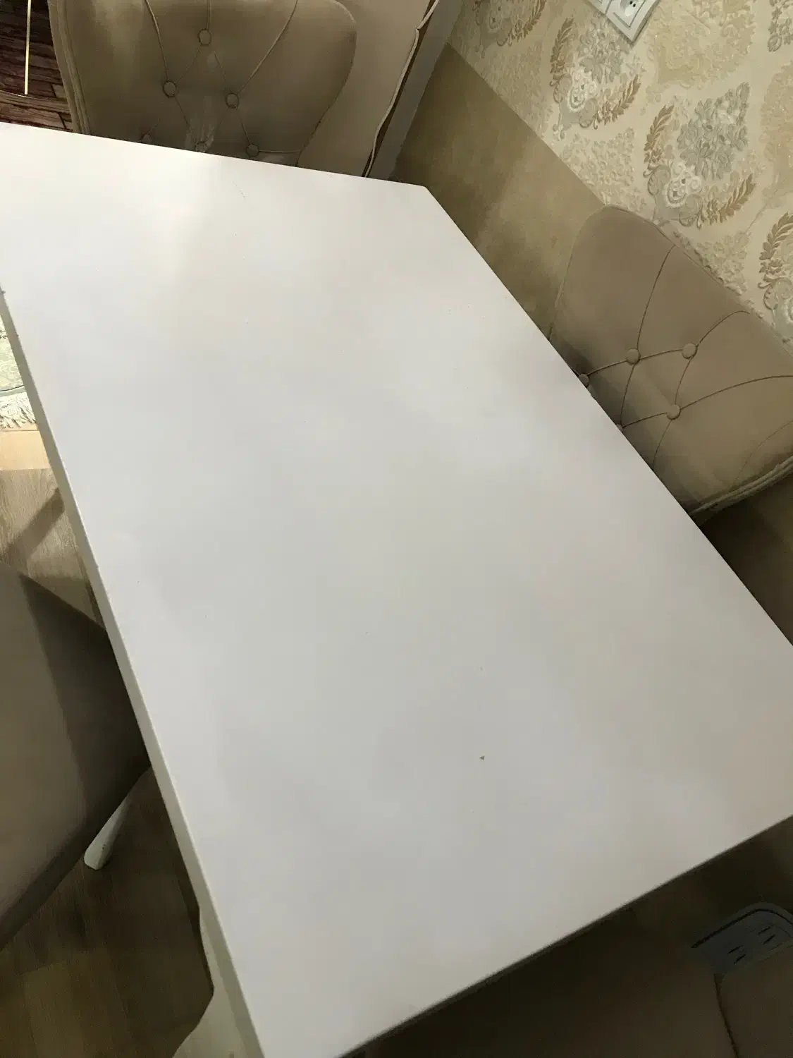 میزناهار خوری ۴ نفره رنگ کرم وسفید|میز و صندلی غذاخوری|پارس‌آباد, |دیوار