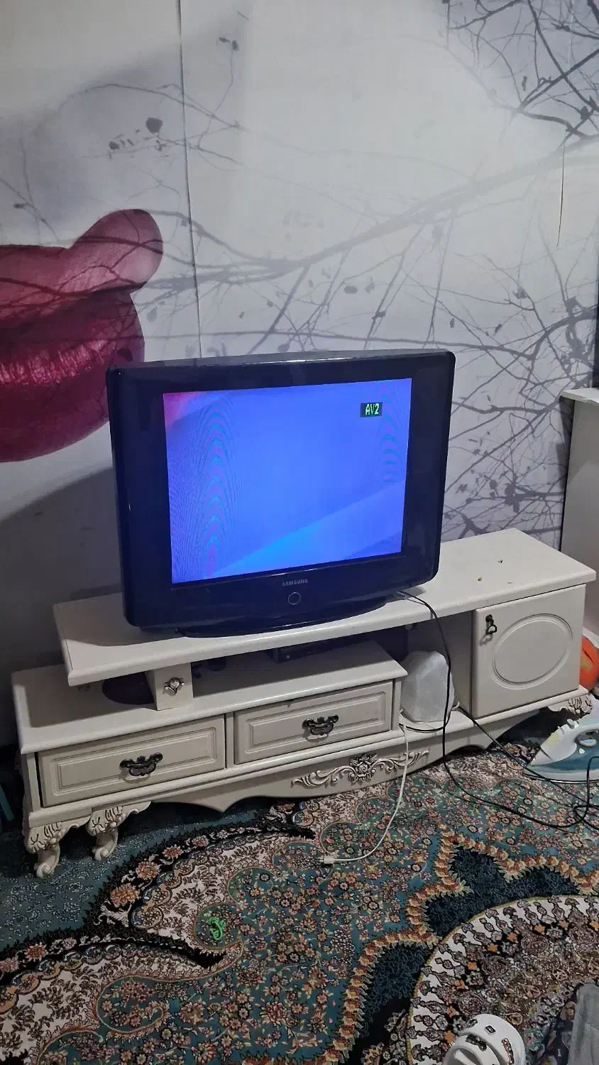 تلوزیون و میز تلوزیون با کنسول|تلویزیون و پروژکتور|پاکدشت, پاکدشت (مامازند)|دیوار