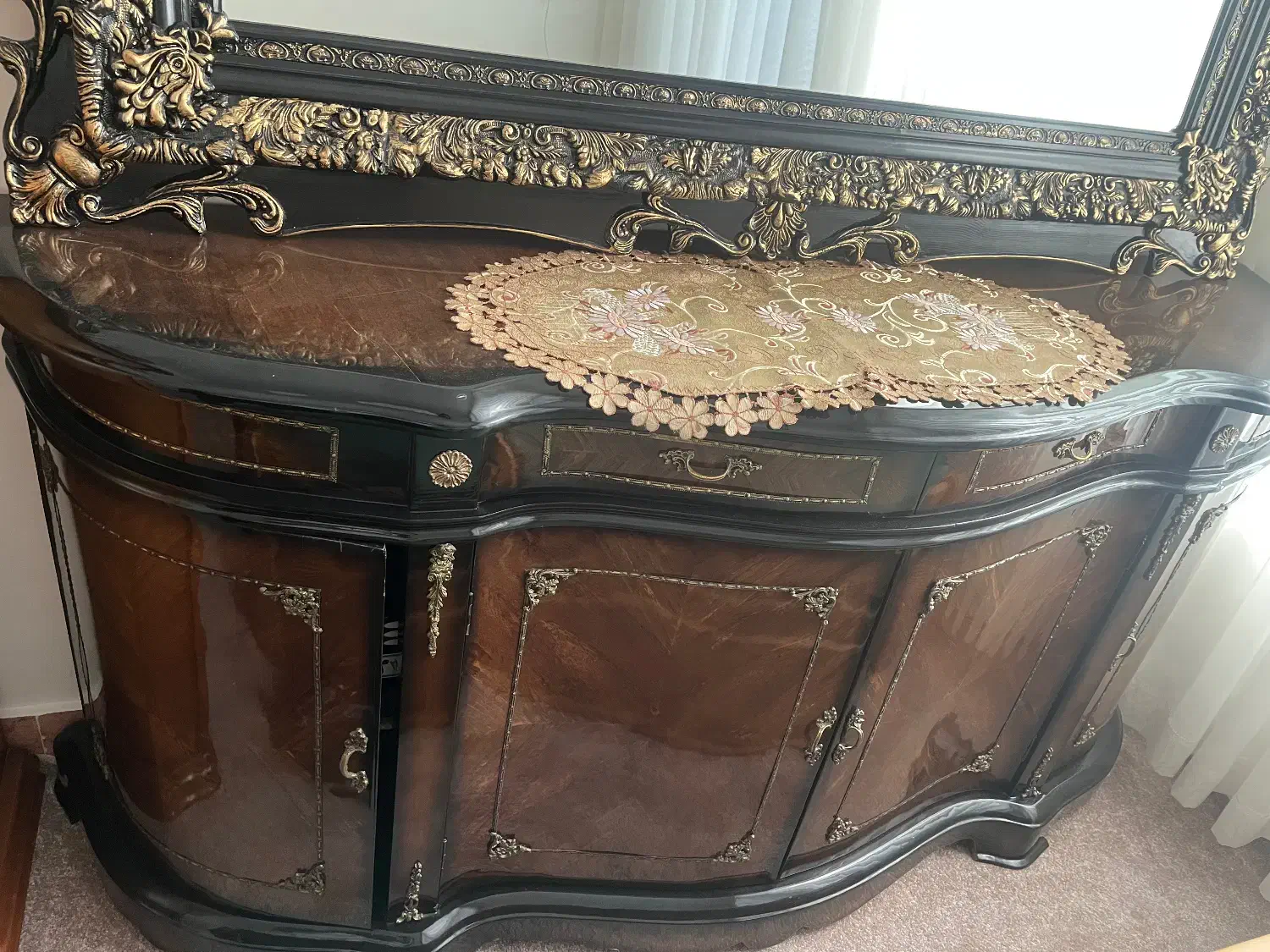 میز کنسول و آیینه|بوفه، ویترین، کنسول|میانه, |دیوار