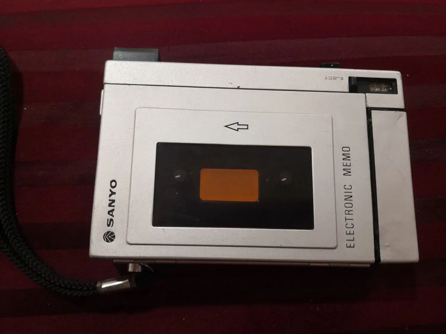 کاست و ضبط خبرنگاری sanyo|کلکسیون اشیاء عتیقه|مشهد, تربیت (صدف)|دیوار