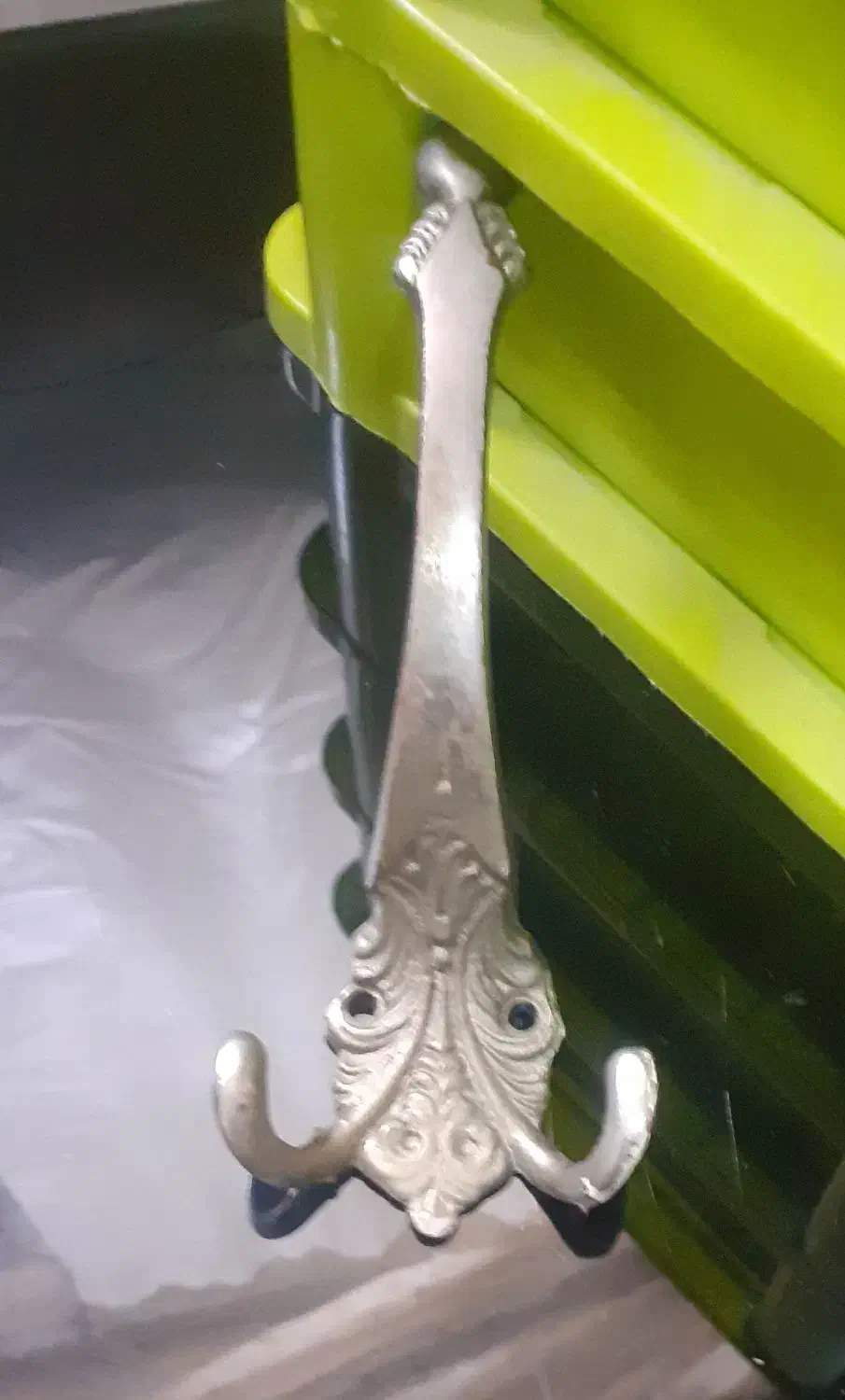 جا لباسی برنجی|کلکسیون اشیاء عتیقه|مشهد, کارمندان دوم|دیوار