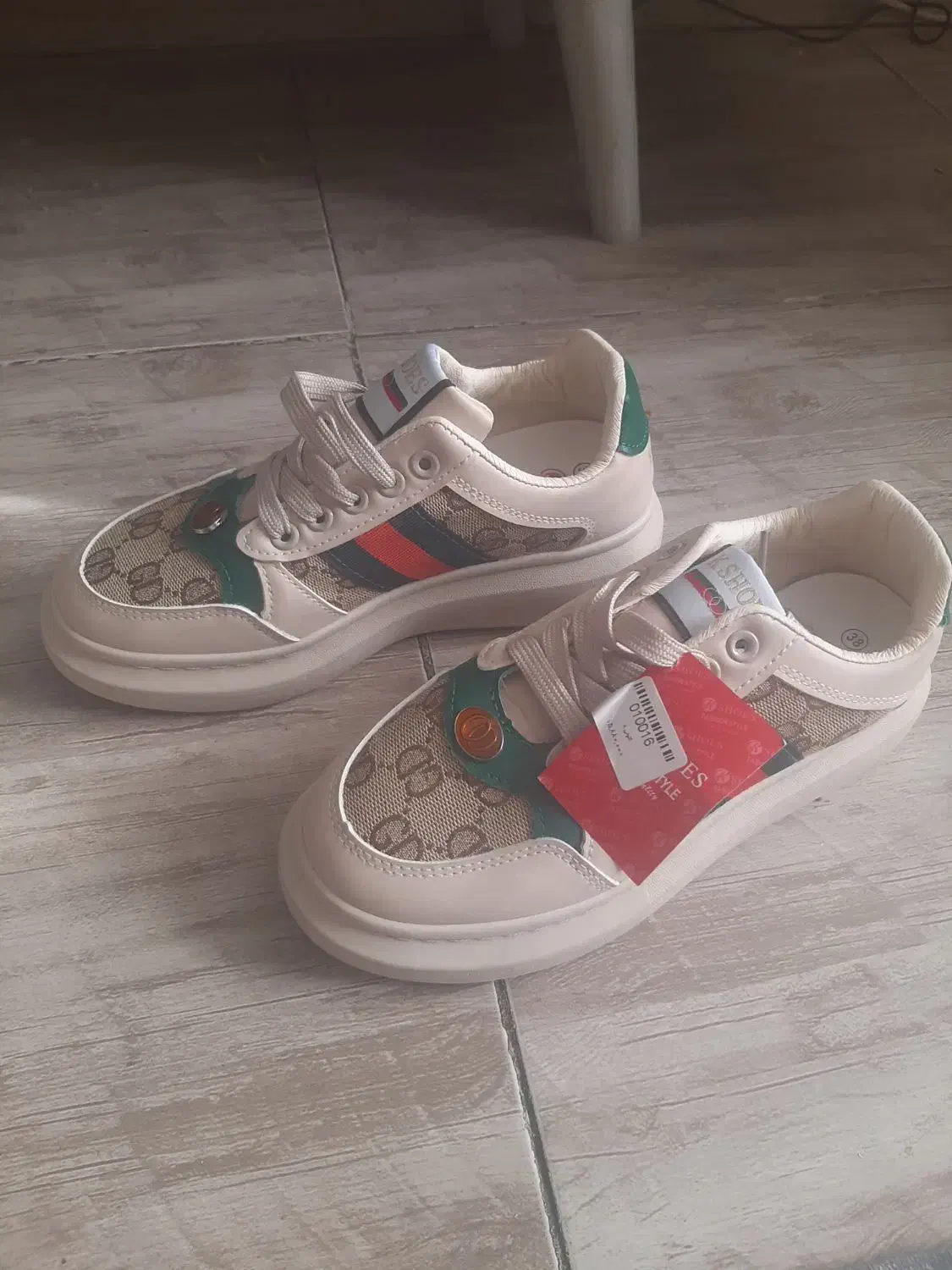 کتونی اسپرت زنانه سایز ۳۸|کیف، کفش، کمربند|ری, ظهیرآباد|دیوار