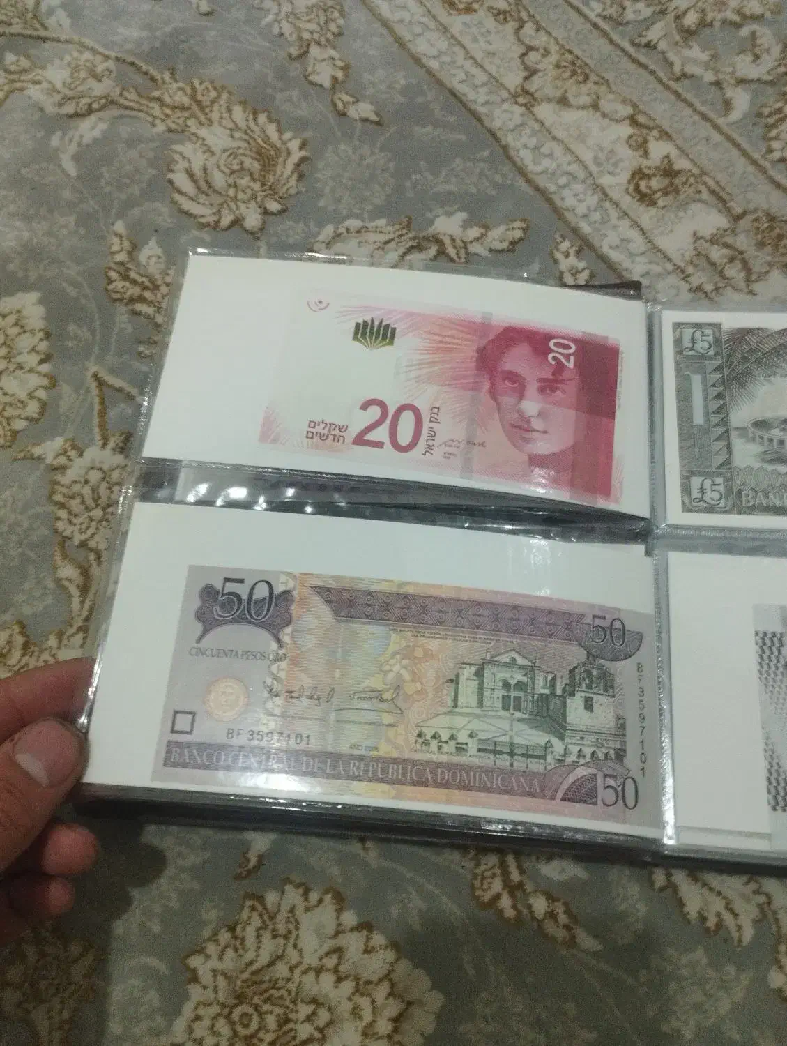 فروش اسکناس های درجه یک خارجی آلبوم۸۰عددی|کلکسیون سکه، تمبر، اسکناس|سقز, |دیوار