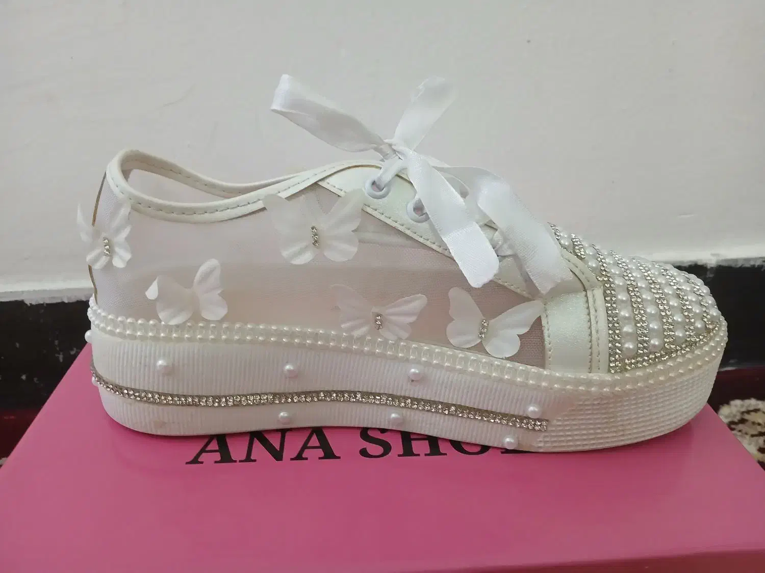 کتونی عروس درحد نو|کیف، کفش، کمربند|دورود, |دیوار