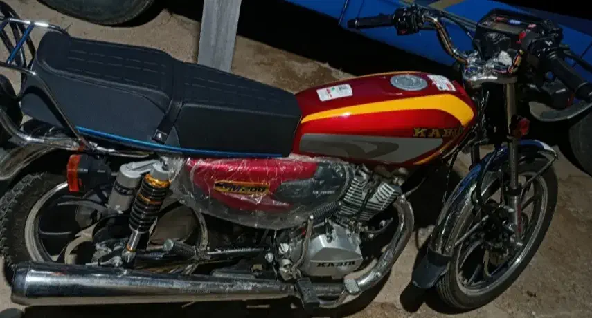 کبیر ۲۰۰|موتورسیکلت|شوشتر, |دیوار