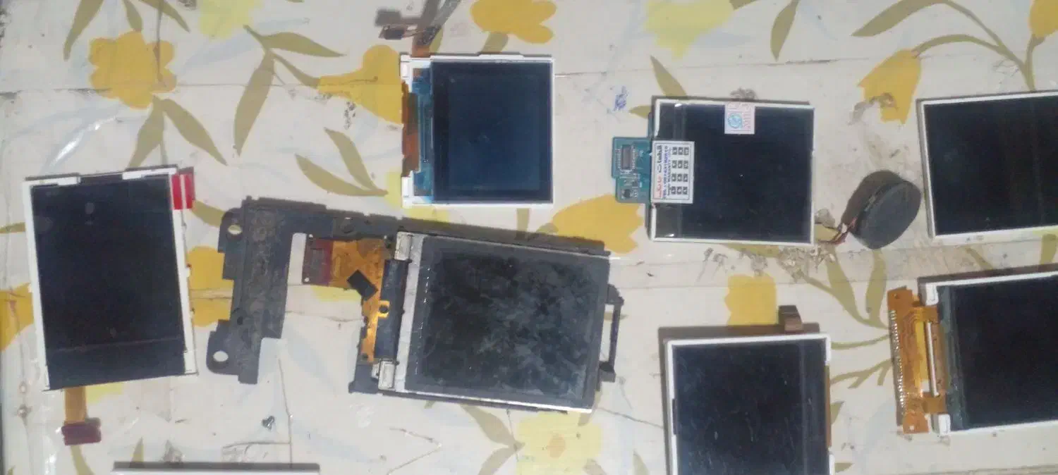 فروش Lcd وتمام لوازم جانبی گوشی های قدیمی و جدید|لوازم جانبی موبایل و تبلت|اسکو, |دیوار