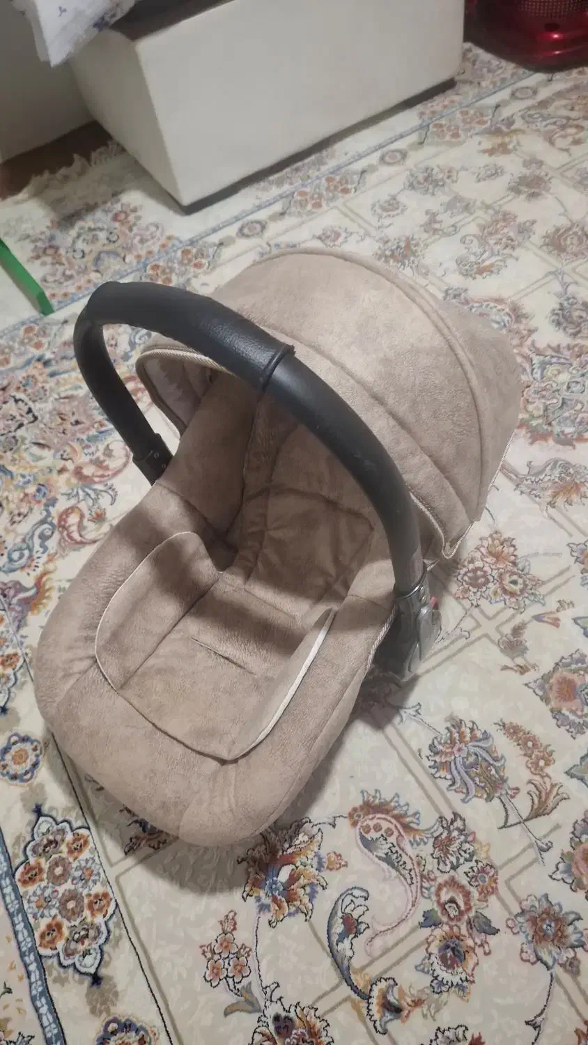 کریر|کالسکه و لوازم جانبی|شهرکرد, |دیوار