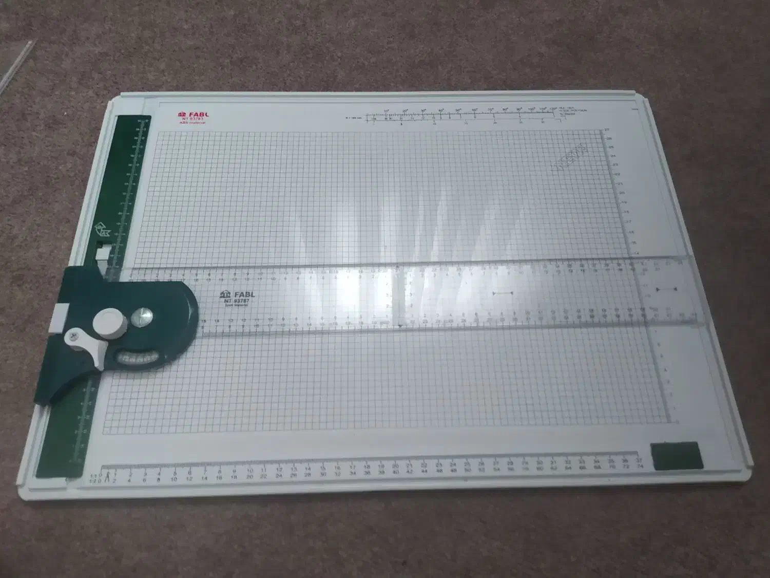 تخته رسم نخشه کشی فابل|لوازم التحریر|سقز, |دیوار