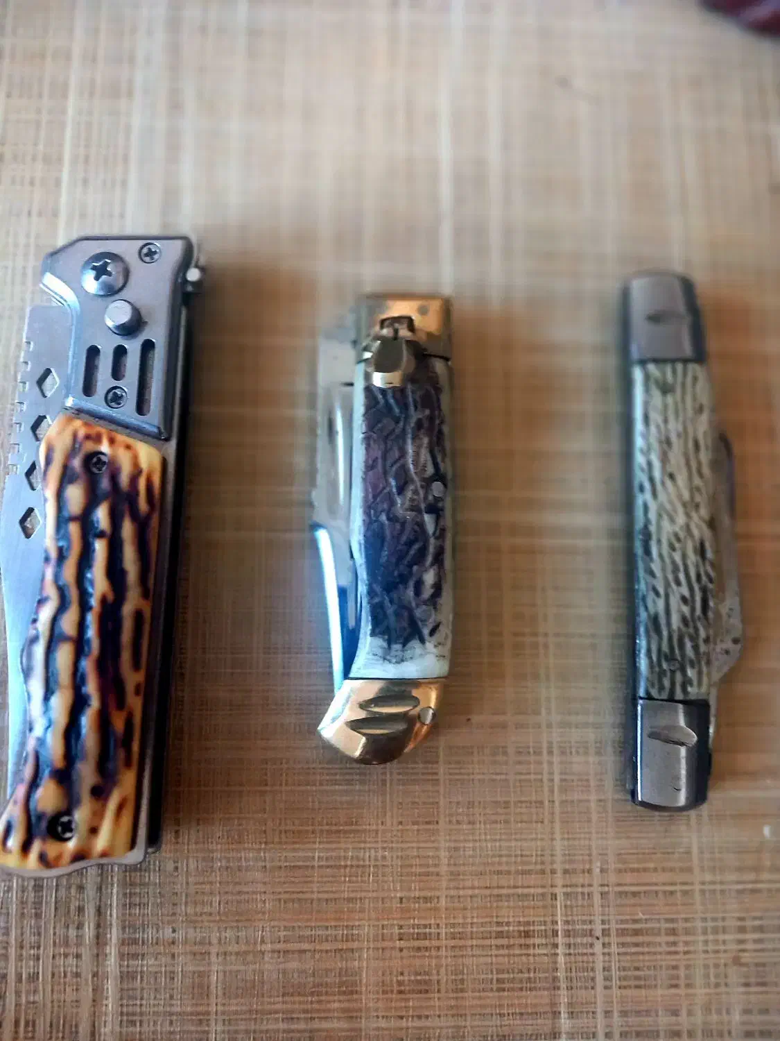 چاقو|کلکسیون اشیاء عتیقه|مشکین‌دشت, |دیوار