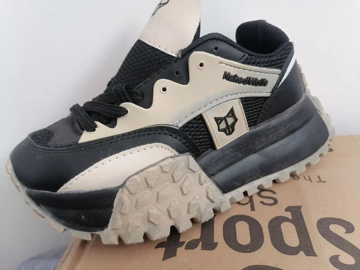 کفش|کیف، کفش، کمربند|گناباد, |دیوار