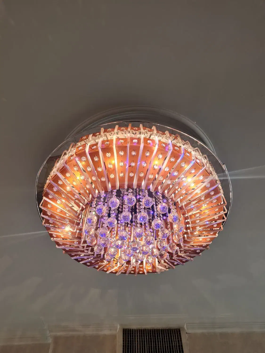 لوستر کنترلی سقفیLED با ۳ رنگ مختلف|لوستر و چراغ آویز|تهران, منیریه|دیوار