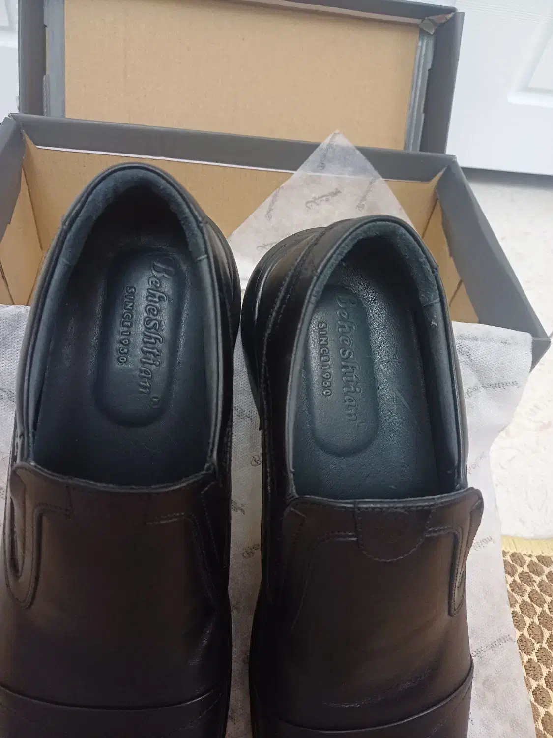 کفش چرم ۴۲|کیف، کفش، کمربند|تهران, امام زاده عبدالله|دیوار