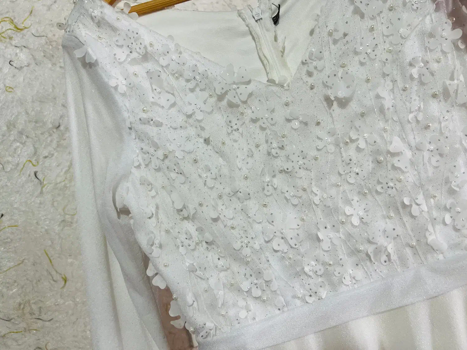 لباس عقد|لباس|اسلامشهر, مطهری|دیوار