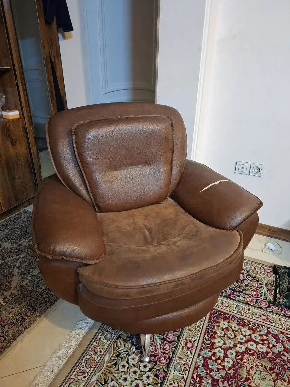 مبل چرم و مخمل|مبلمان خانگی و میز عسلی|کرمان, |دیوار