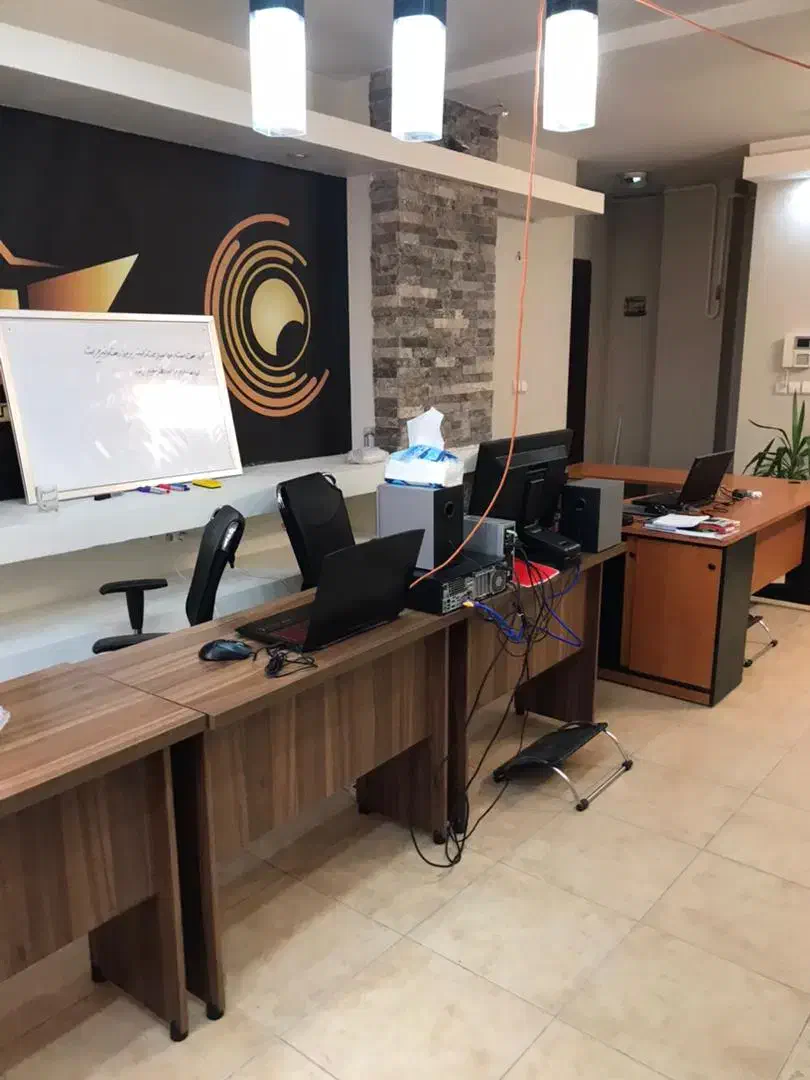 دفتر خدماتی دهخدا دو خواب با نور گیر فوق العاده|اجارهٔ دفتر کار، اتاق اداری، مطب|شاهین‌شهر, مخابرات (شهید بهشتی)|دیوار