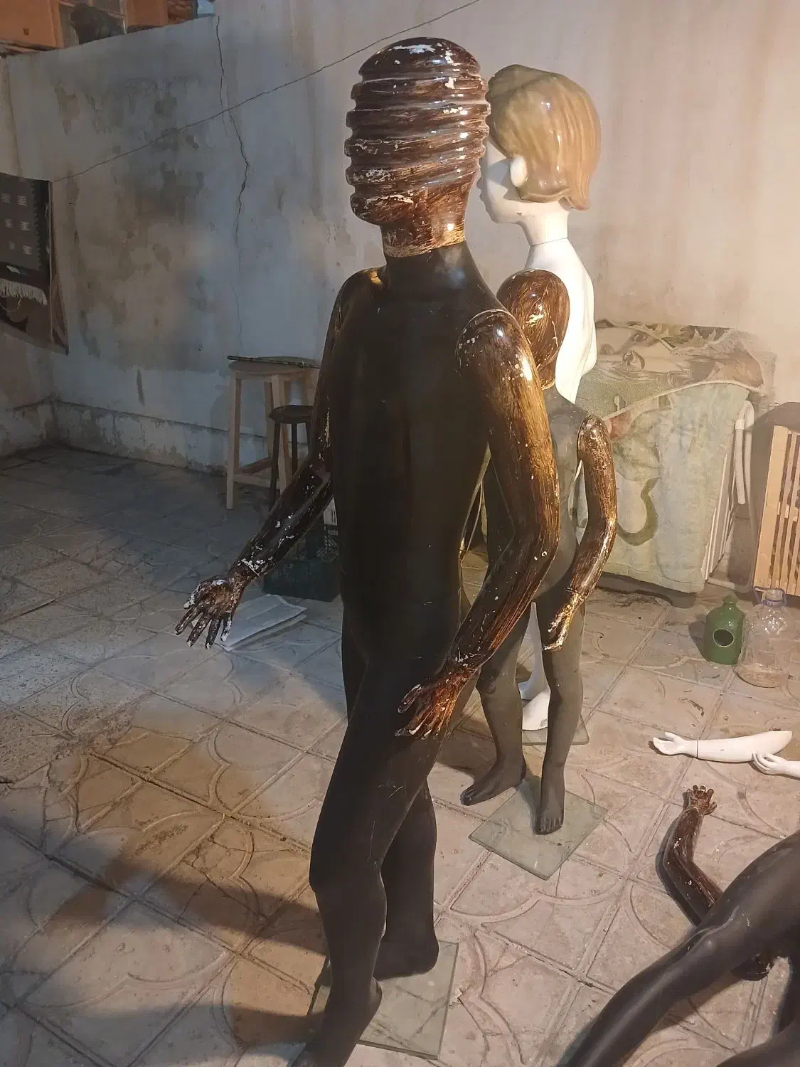 تعدادی مانکن بچه گانه پلاستیکی نیست|فروشگاه و مغازه|شیراز, شهرک برق|دیوار