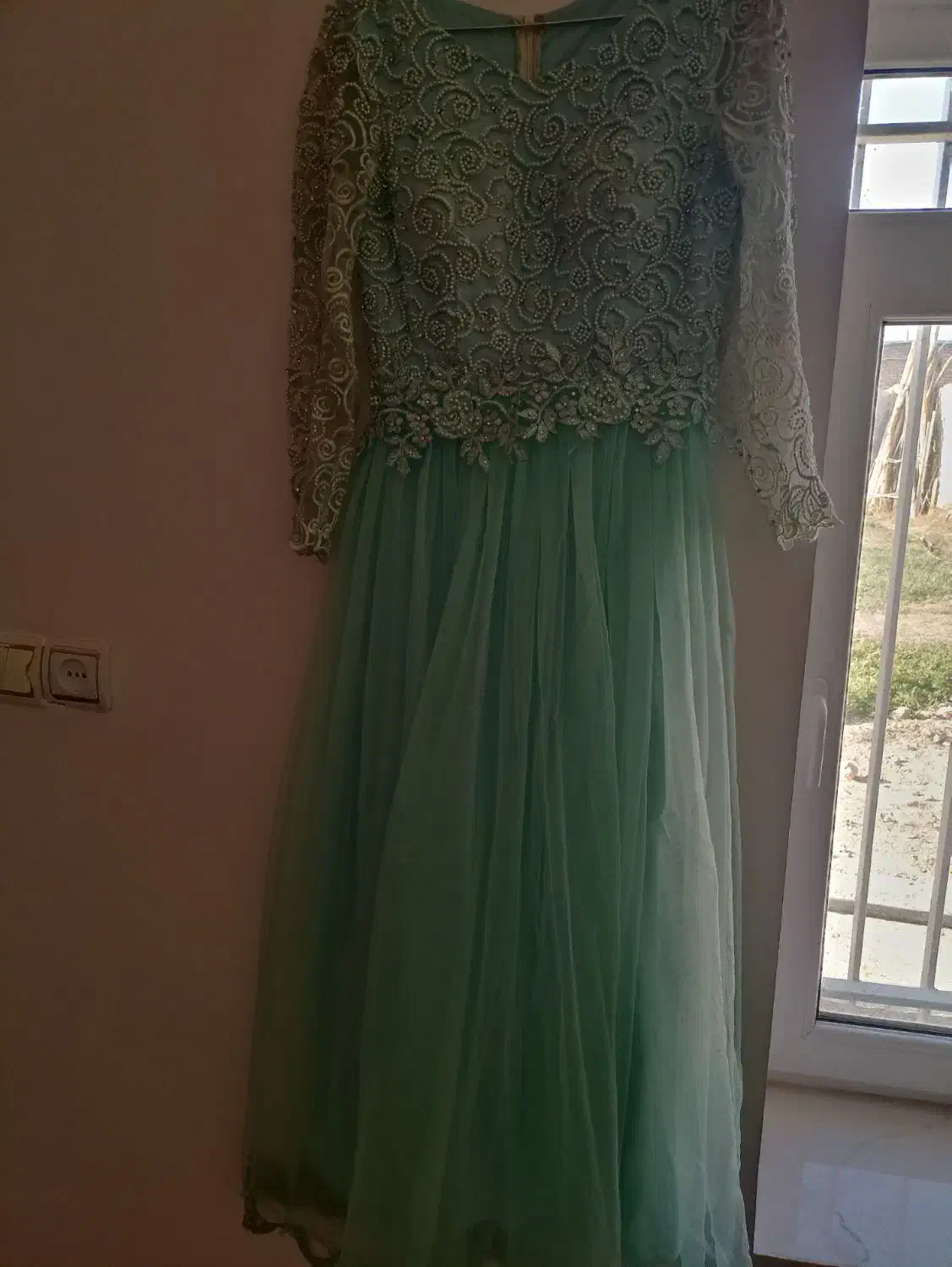 لباس مجلسی|لباس|بزینه رود, |دیوار