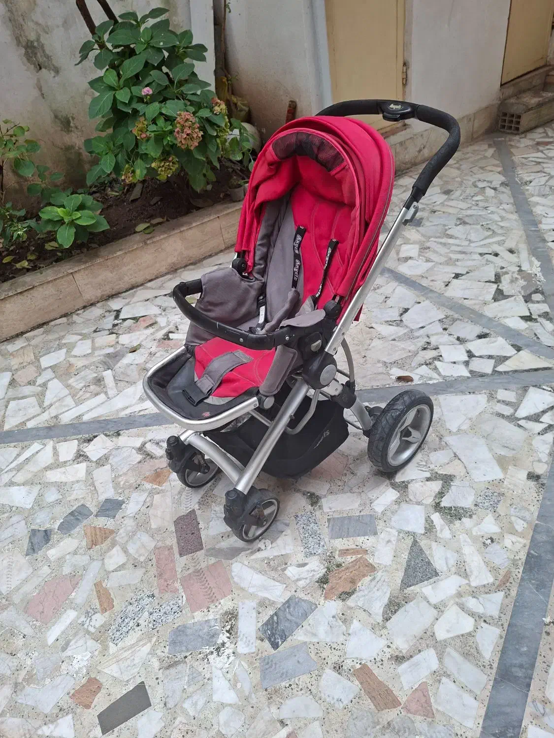 کالسکه جنس خوب|کالسکه و لوازم جانبی|رشت, معلم|دیوار