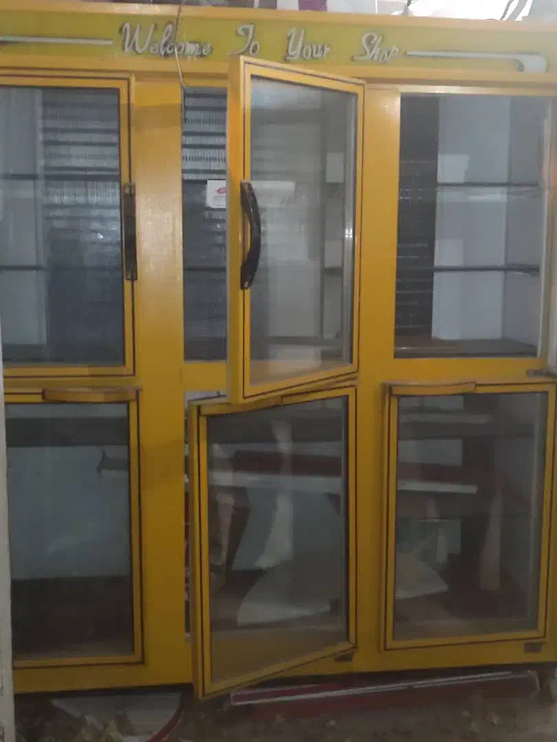 تعدادی2یخچال6درب و1فریزر و1استند سیگار8طبقه سوپری|فروشگاه و مغازه|کرمان, |دیوار