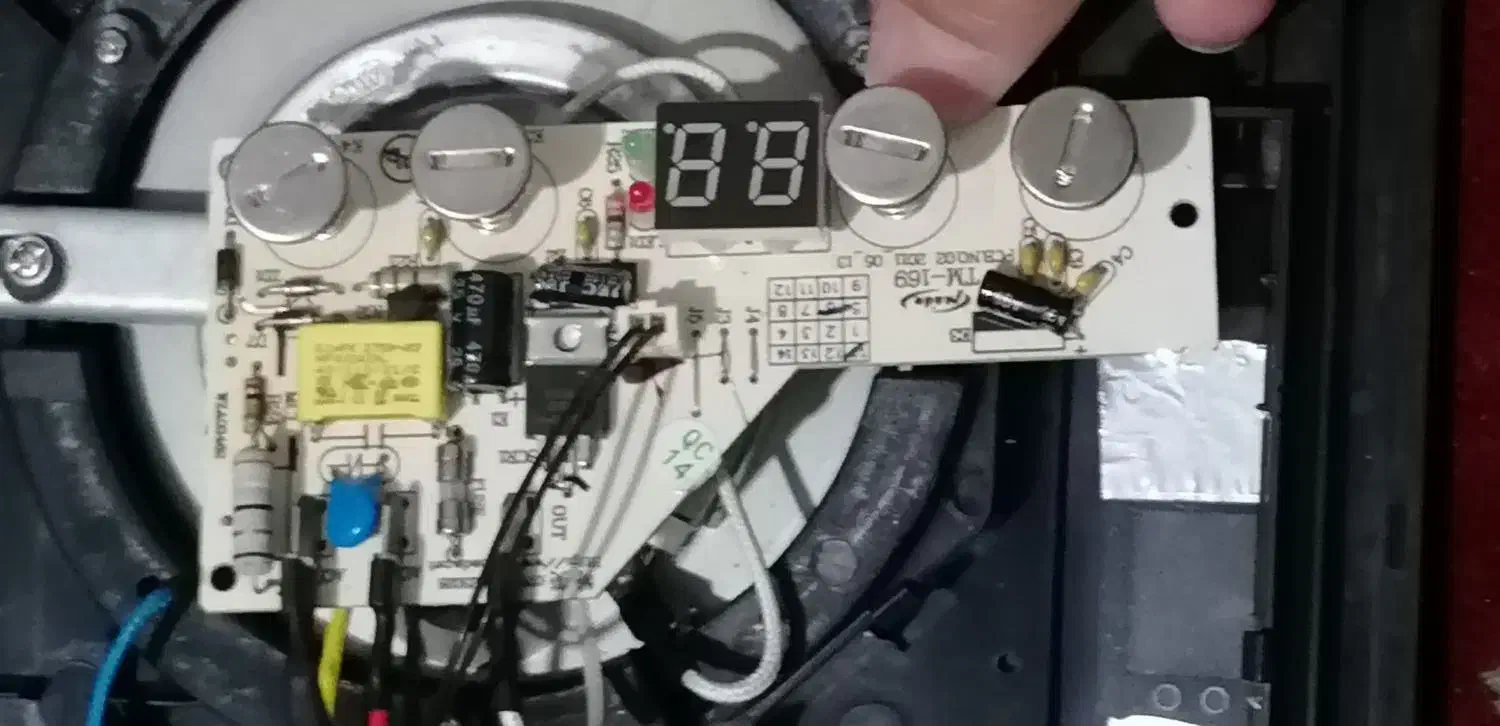 تعمیرات تخصصی انواع برد و لوازم خانگی|خدمات پیشه و مهارت|اراک, |دیوار