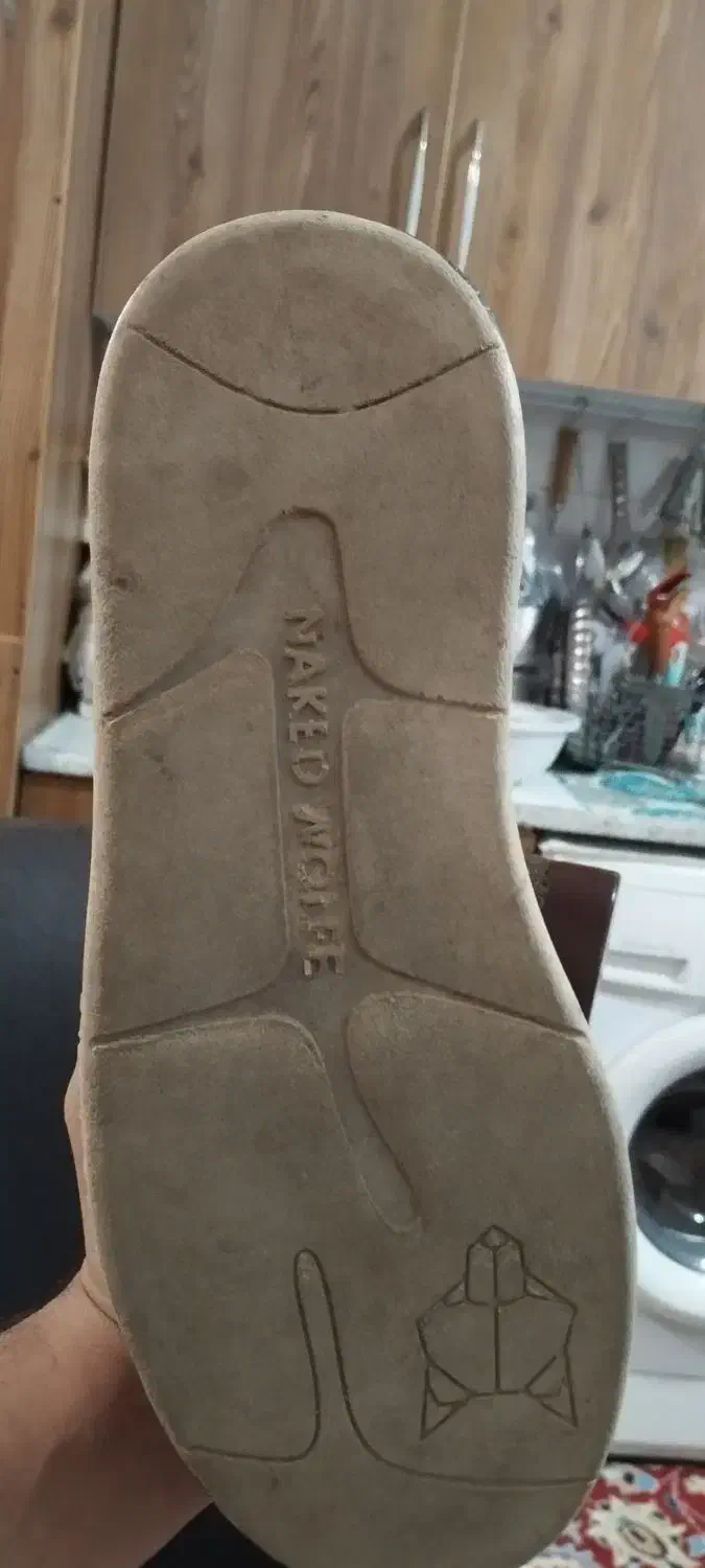 کتانی وارداتی wolf سایز ۴۲|کیف، کفش، کمربند|کلاچای, |دیوار