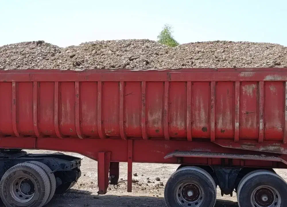 کودمرغ گوشتی سالنی و قفسی خشک خالص|خدمات باغبانی و درختکاری|شیراز, حومه شیراز|دیوار
