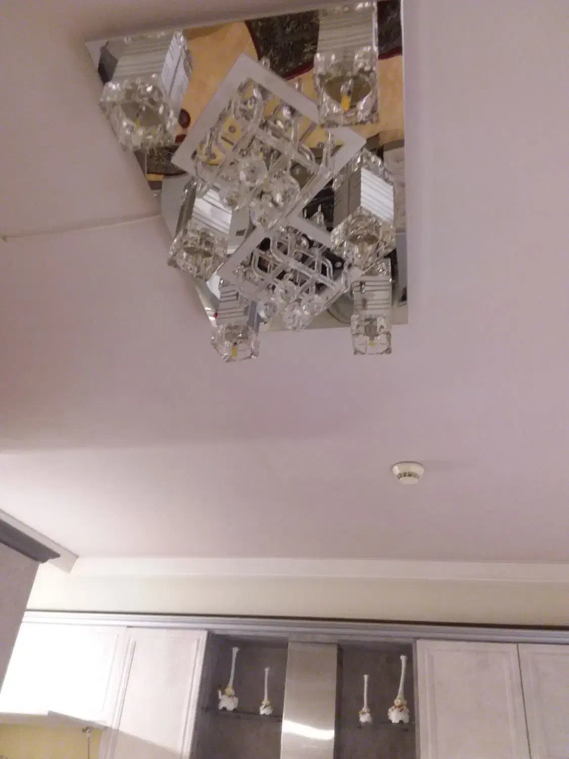 لوسترسقفی|لوستر و چراغ آویز|تبریز, |دیوار