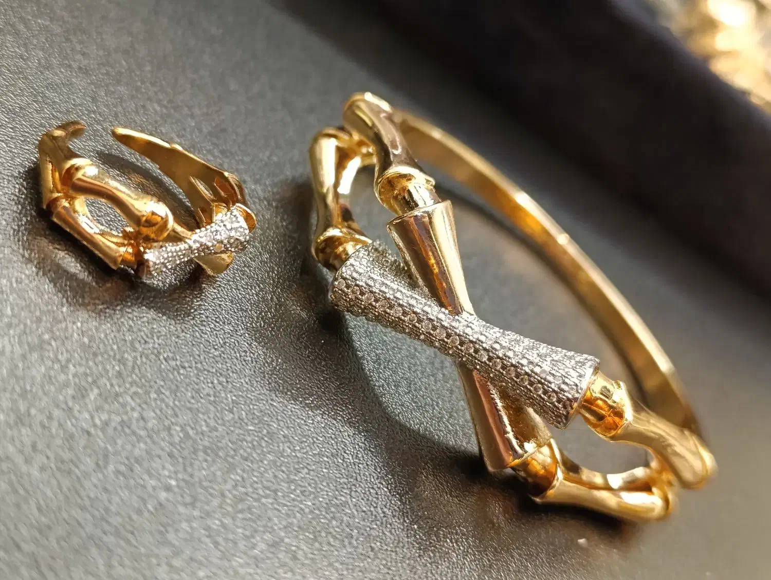 نیم ست استخوانی|بدلیجات|سنندج, |دیوار