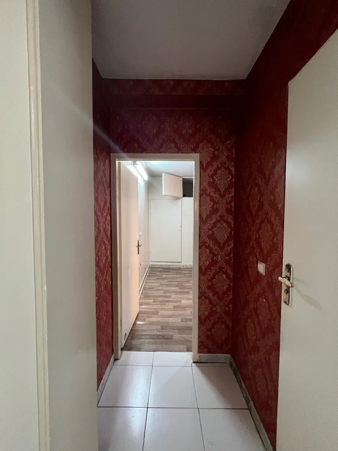 ۷۵ متر /دو خواب/ تقاطع کارگر آذربایجان /فوری تخلیه