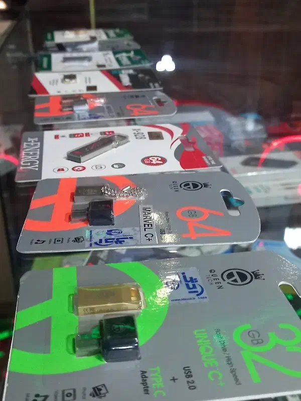 انواع فلش|قطعات و لوازم جانبی رایانه|قم, هفت تیر|دیوار