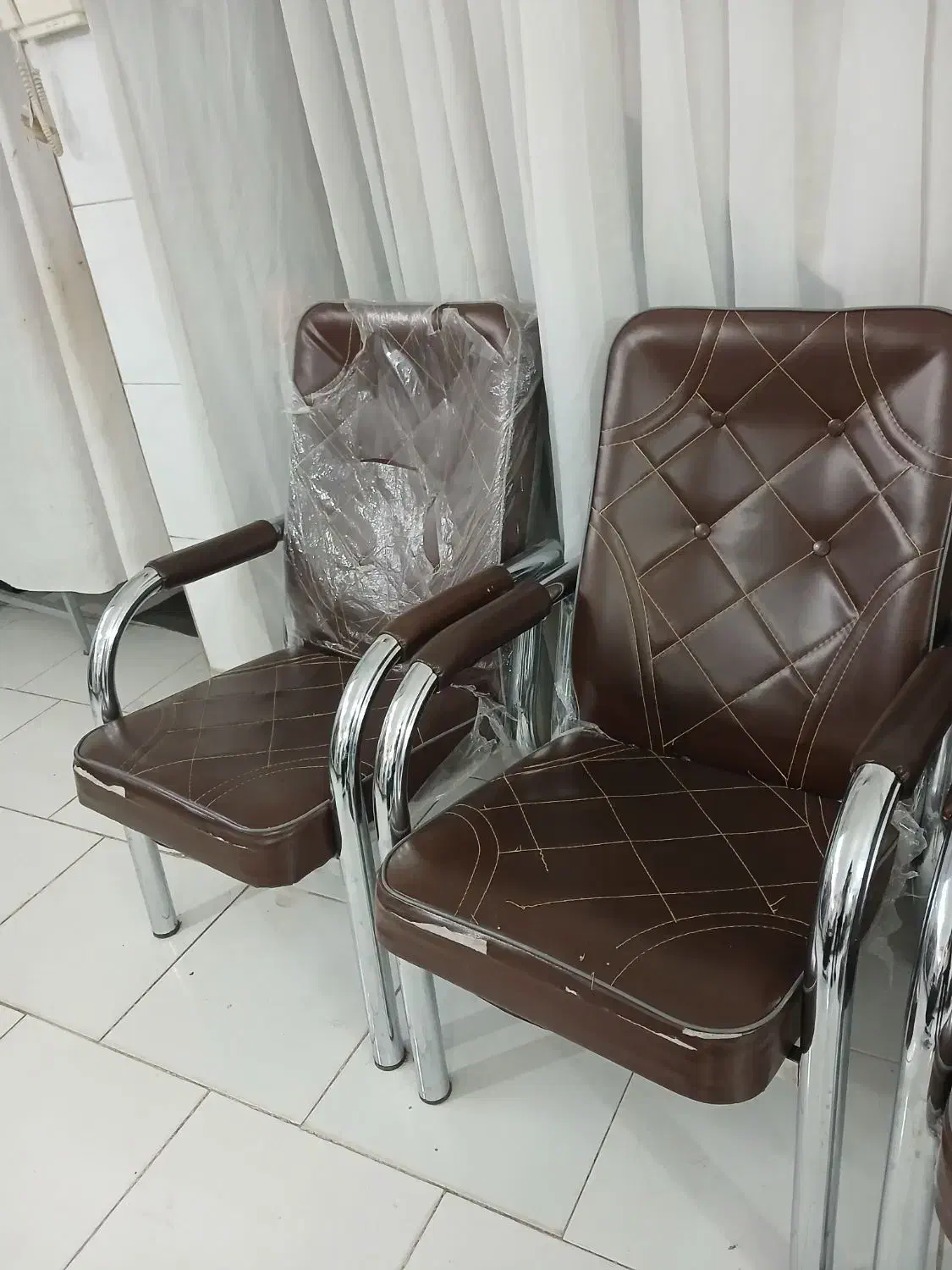 صندلی اداری وچرم|صندلی و نیمکت|مرند, |دیوار