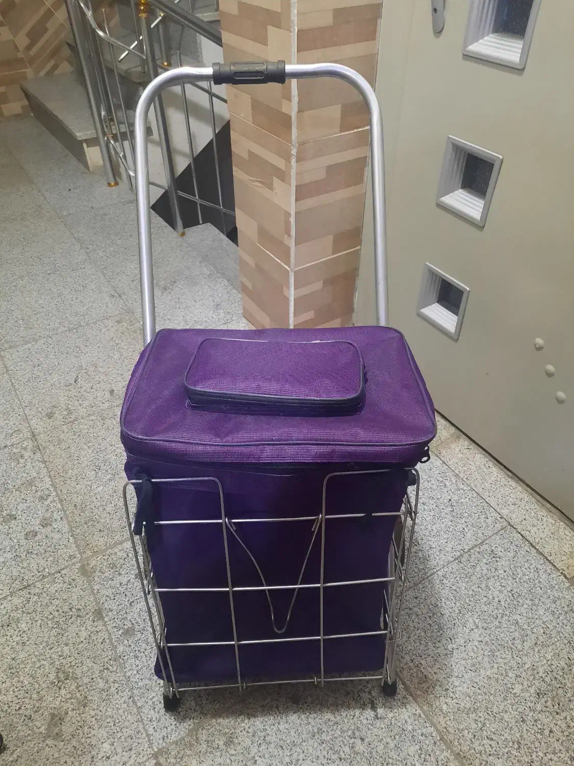 ساک برزنتی|ظروف نگهدارنده، پلاستیکی، یک‌بارمصرف|همدان, |دیوار