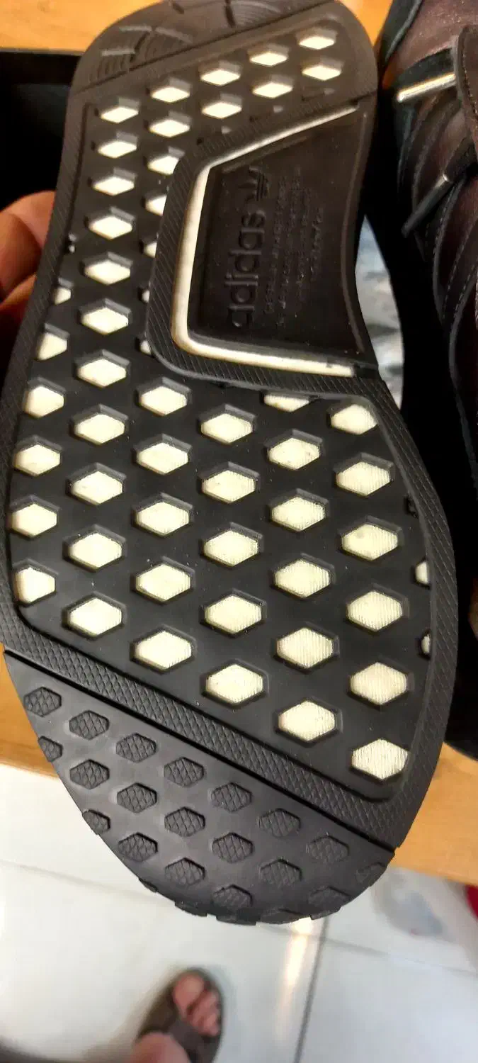 کتونی آدیداس کیلومتری|کیف، کفش، کمربند|اسلامشهر, باغ فیض|دیوار