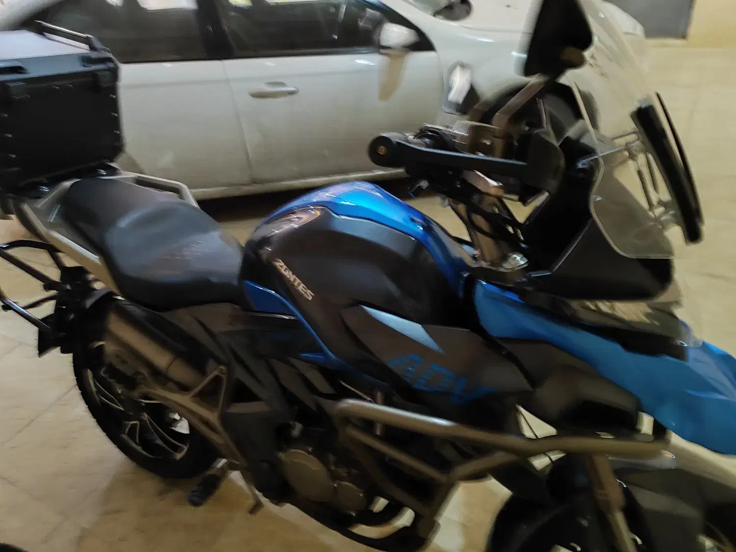 موتور ادونچر زونتس ۴۰۲|موتورسیکلت|اندیشه, اندیشه فاز ۲|دیوار